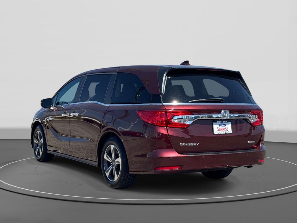 Used 2018 Honda Odyssey Touring 4D Passenger Van