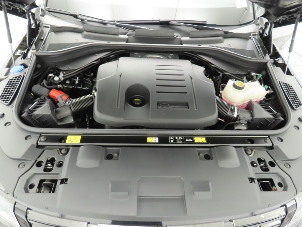 2025 Land Rover Range Rover Sport SE 31