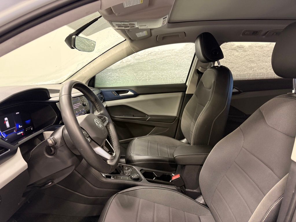 Thumbnail: 2022 Volkswagen Taos - 12