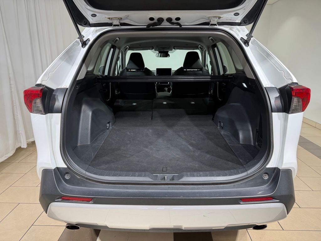 Thumbnail: 2024 Toyota RAV4 - 12