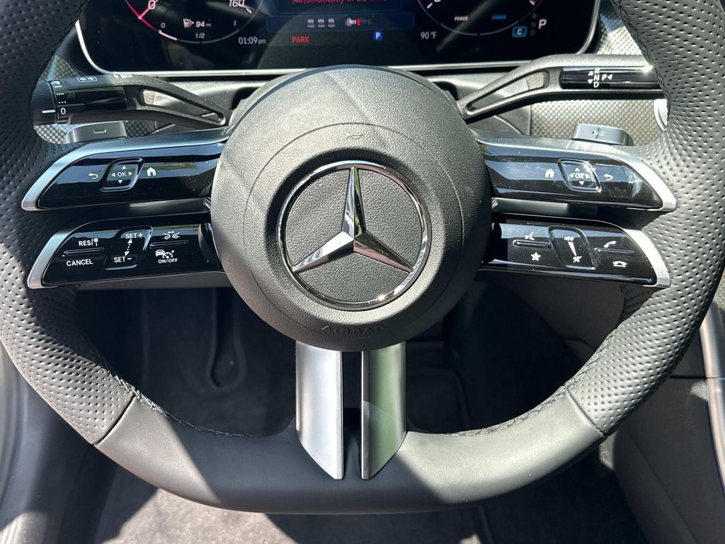 Thumbnail: 2025 Mercedes-Benz C-Class - 17