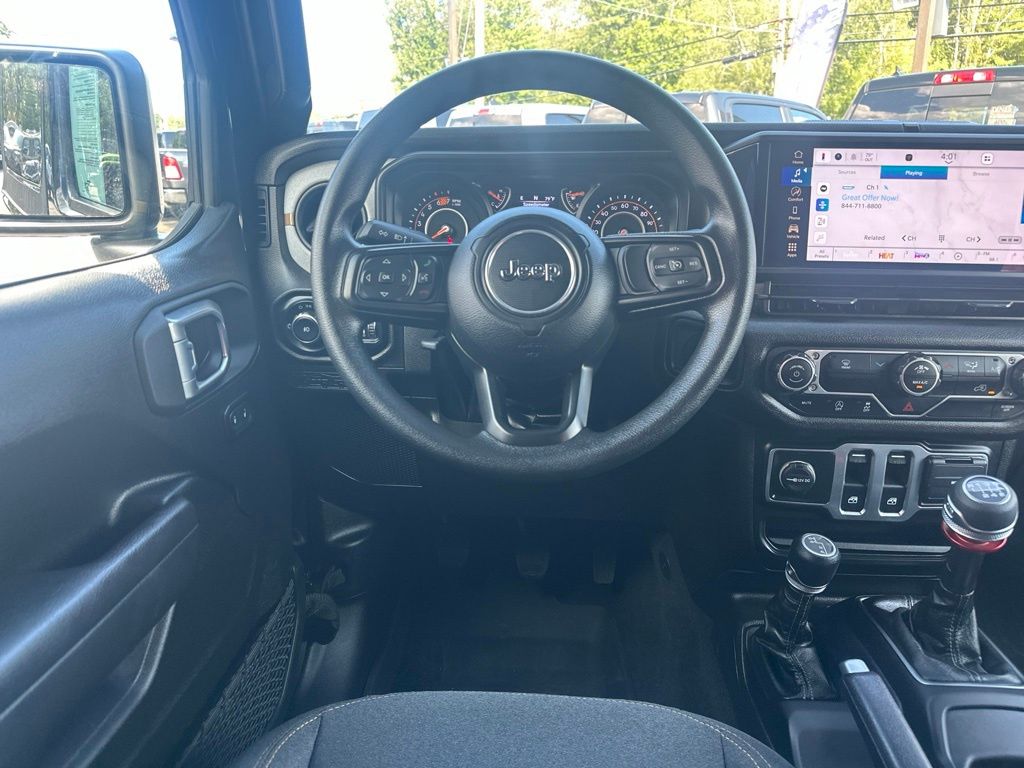 Used 2025 Jeep Wrangler SUV