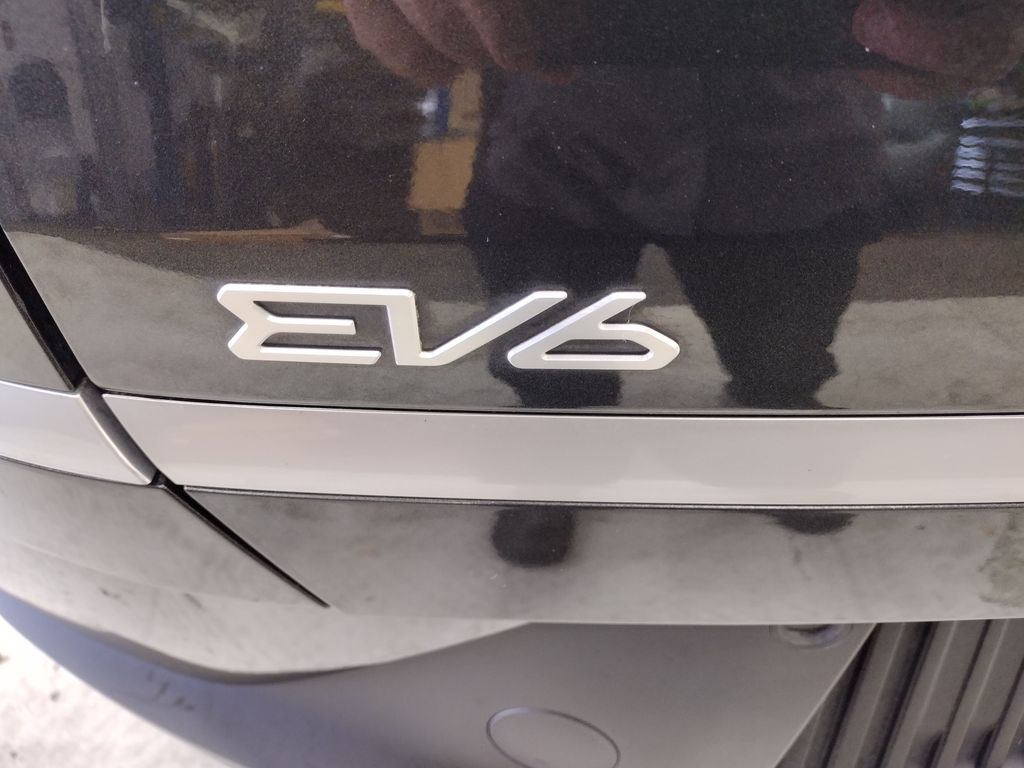 2024 Kia EV6 Light