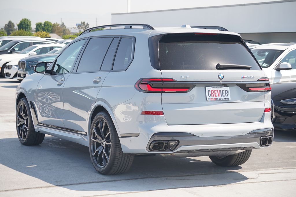 2025 BMW X7 M60i 7