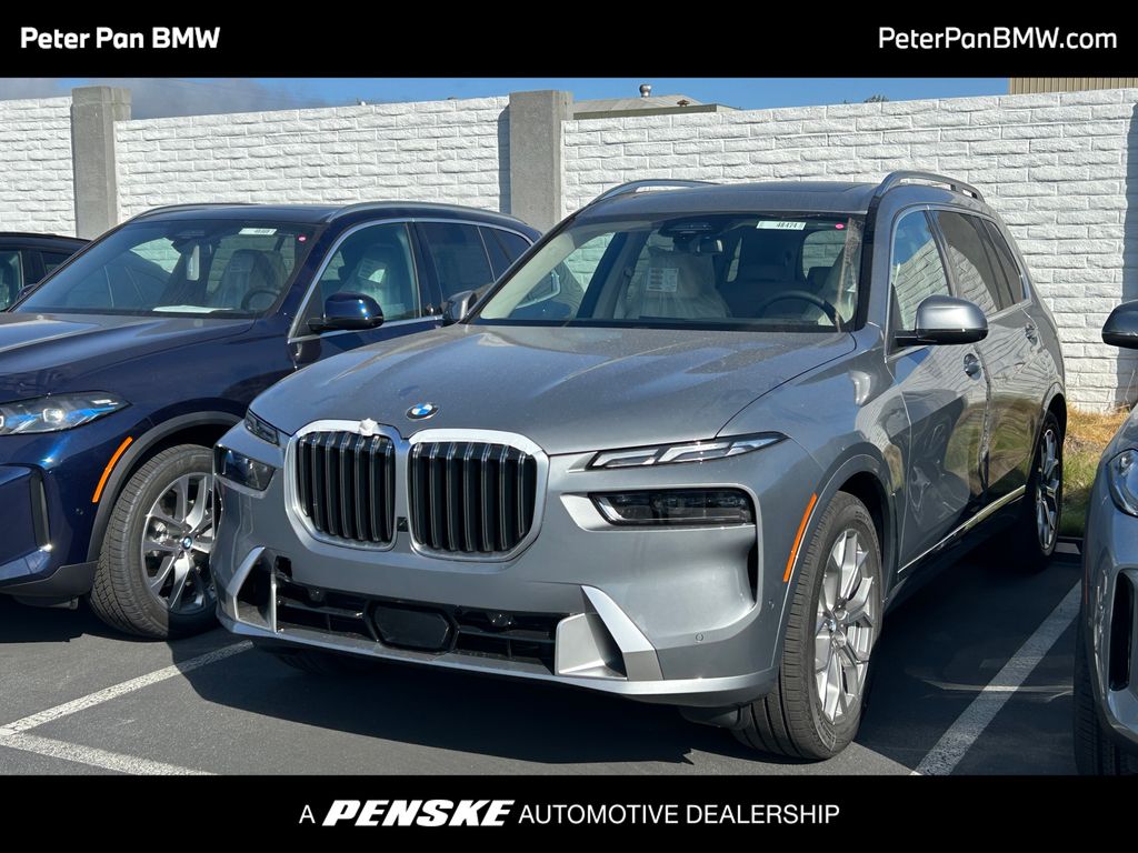 2026 BMW X7 xDrive40i Hero Image