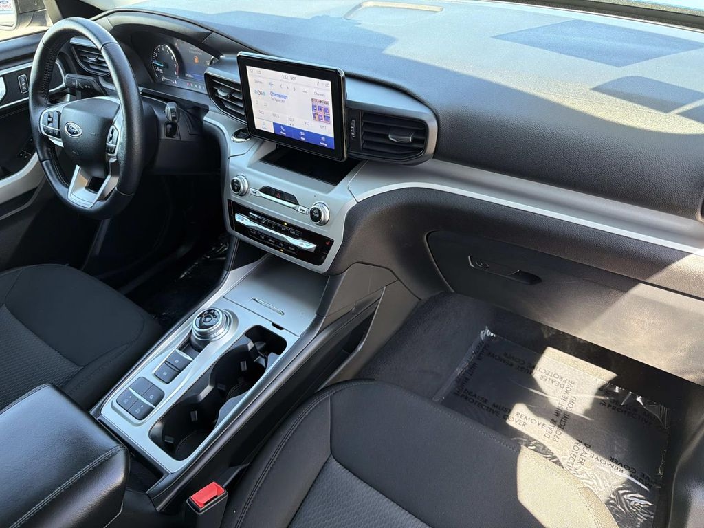 Used 2022 Ford Explorer XLT 4D Sport Utility