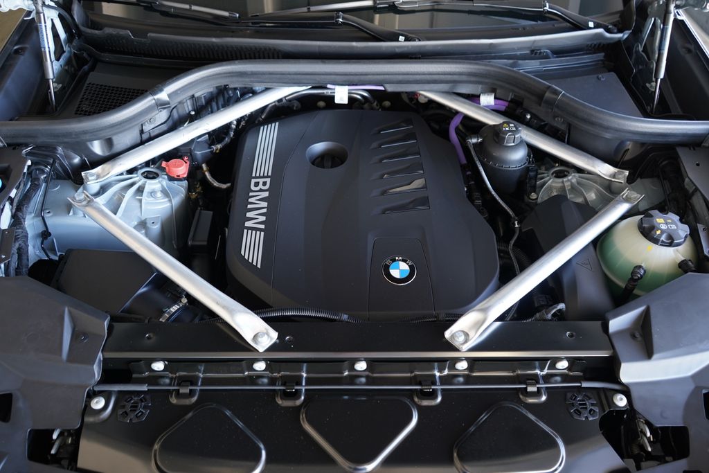 Thumbnail: 2026 BMW X5 - 22