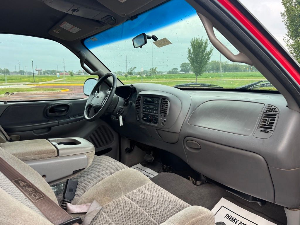 2002 Ford F-150 XLT