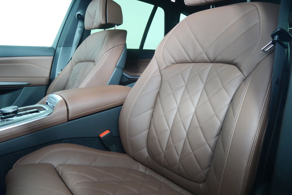 Thumbnail: 2026 BMW X5 - 11