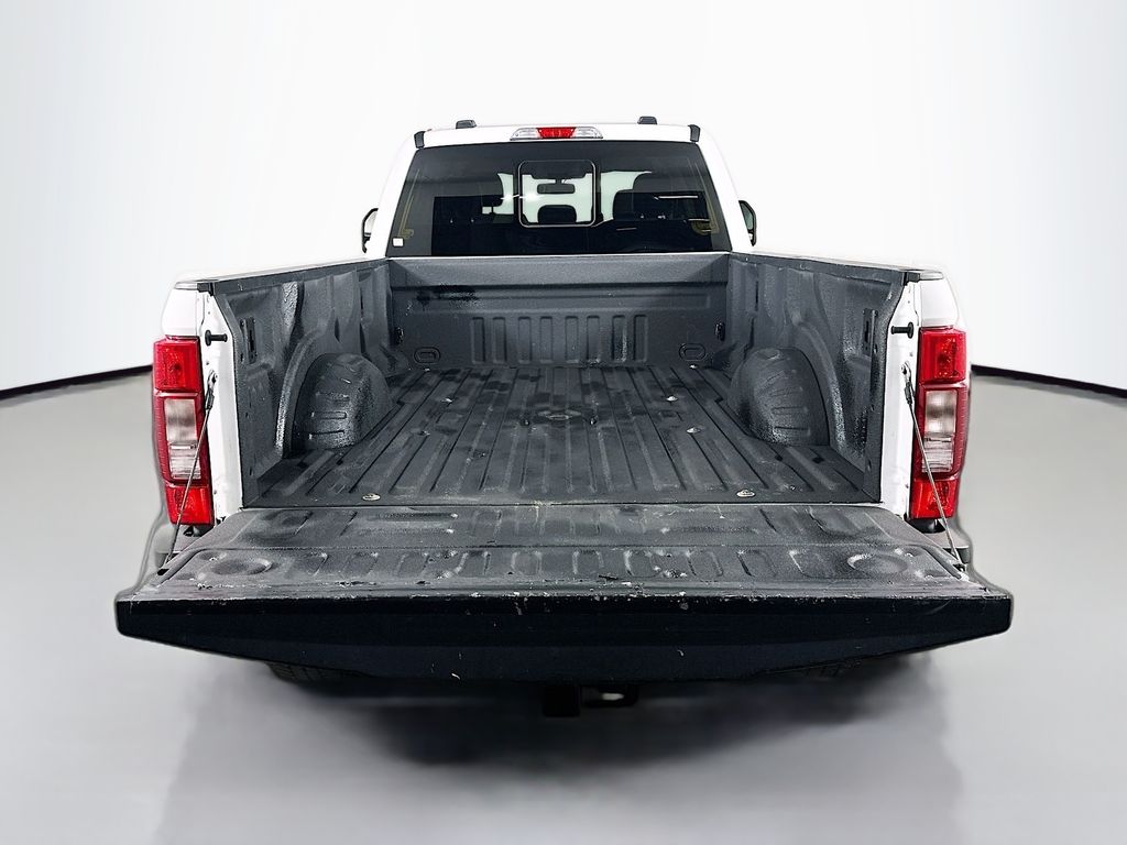 Used 2022 White Ford Lariat image 37