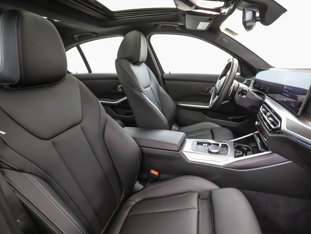 Thumbnail: 2024 BMW 3 Series - 31