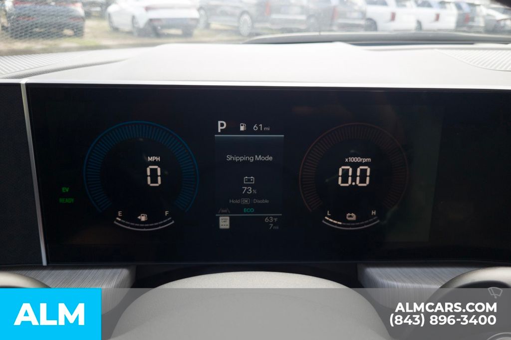 Used 2025 Black Hyundai SEL image 33