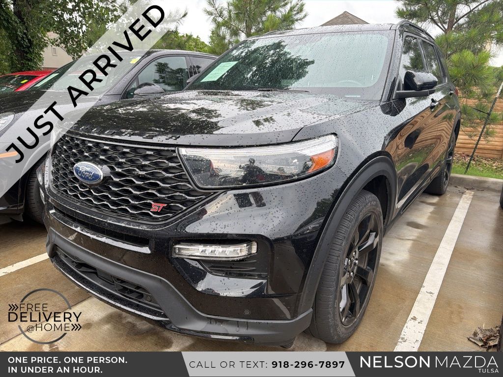 2023 Ford Explorer ST 4WD's photo