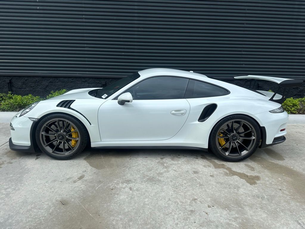 2016 Porsche 911 GT3 2