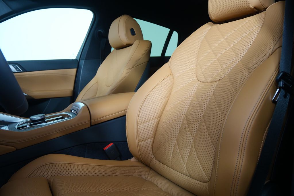 Thumbnail: 2026 BMW X6 - 10