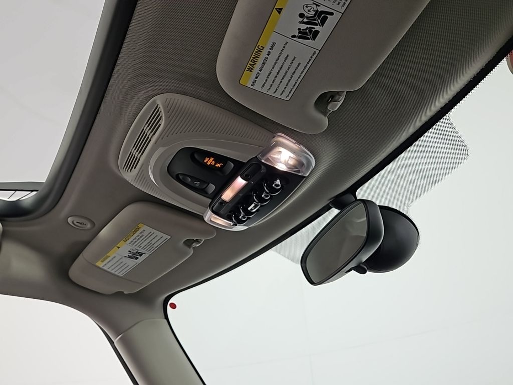 Thumbnail: 2019 MINI Cooper - 18