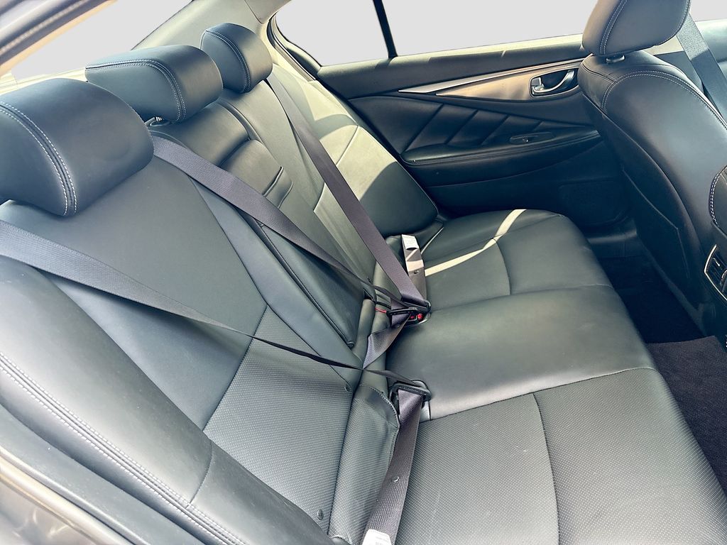 Used 2023 Gray INFINITI LUXE image 29