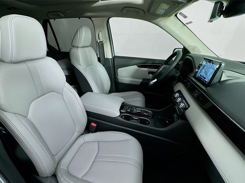 Used Car 2025 Honda Pilot  Touring For Sale Under $50,000 In Austin, Texas