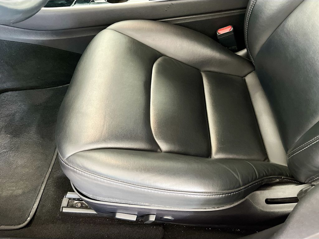 Used 2018 Red Tesla Mid Range image 18