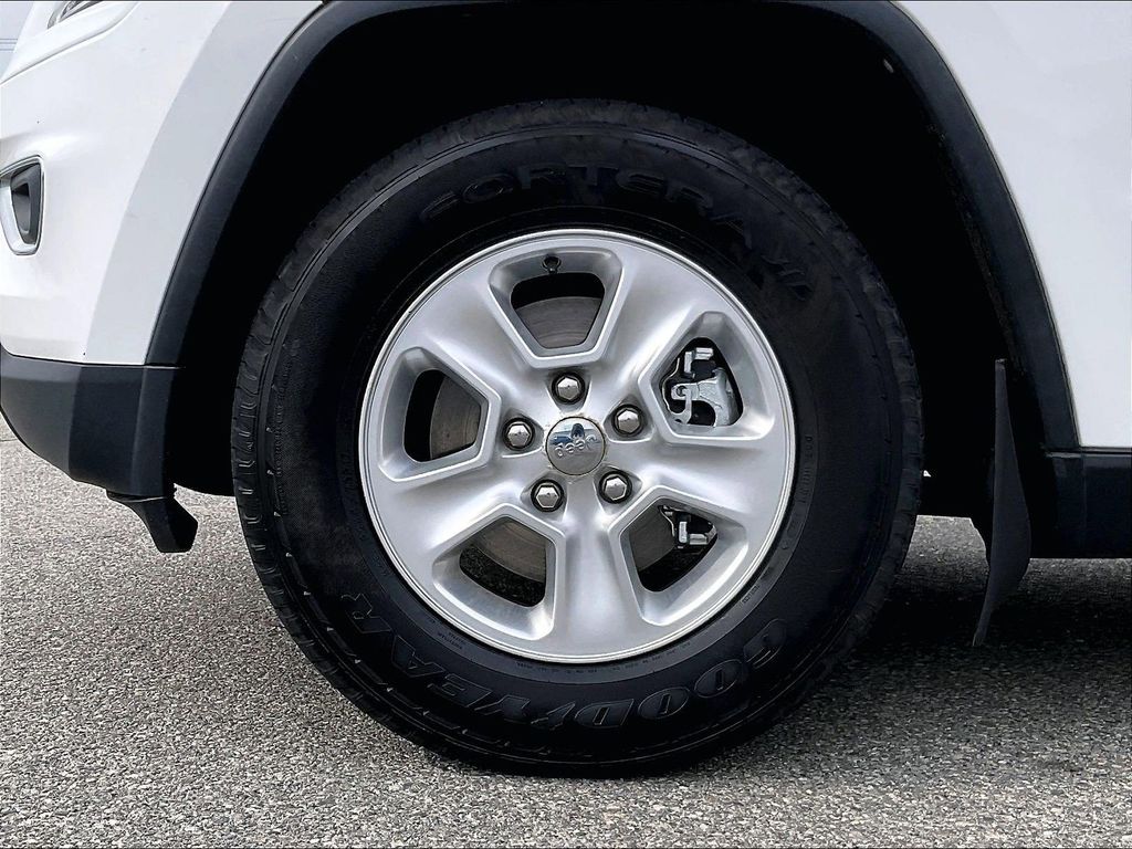 2014 Jeep Grand Cherokee — photo 7