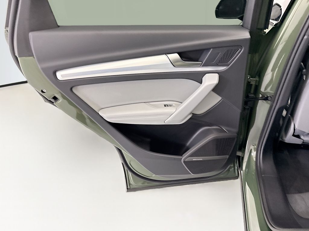 Thumbnail: 2024 Audi Q5 - 24