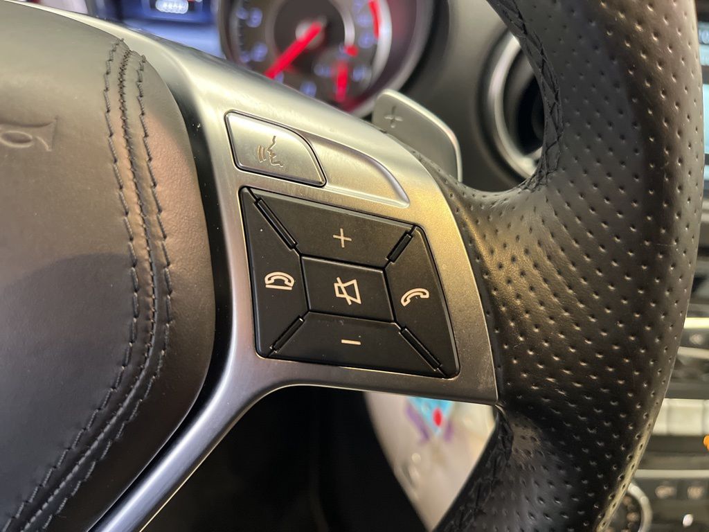 Thumbnail: 2016 Mercedes-Benz SL-Class - 16