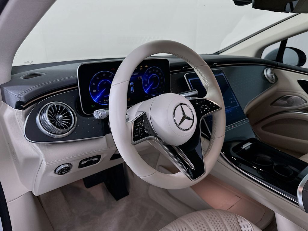 Thumbnail: 2022 Mercedes-Benz EQS - 9