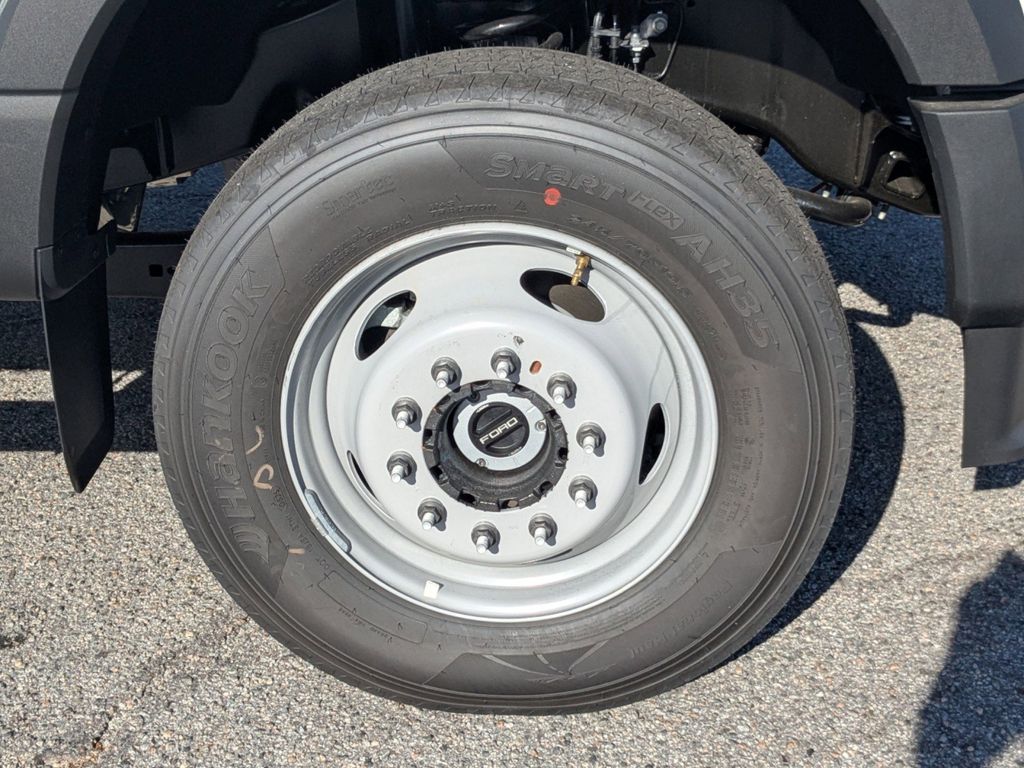 2025 Ford F-600 Chassis XL