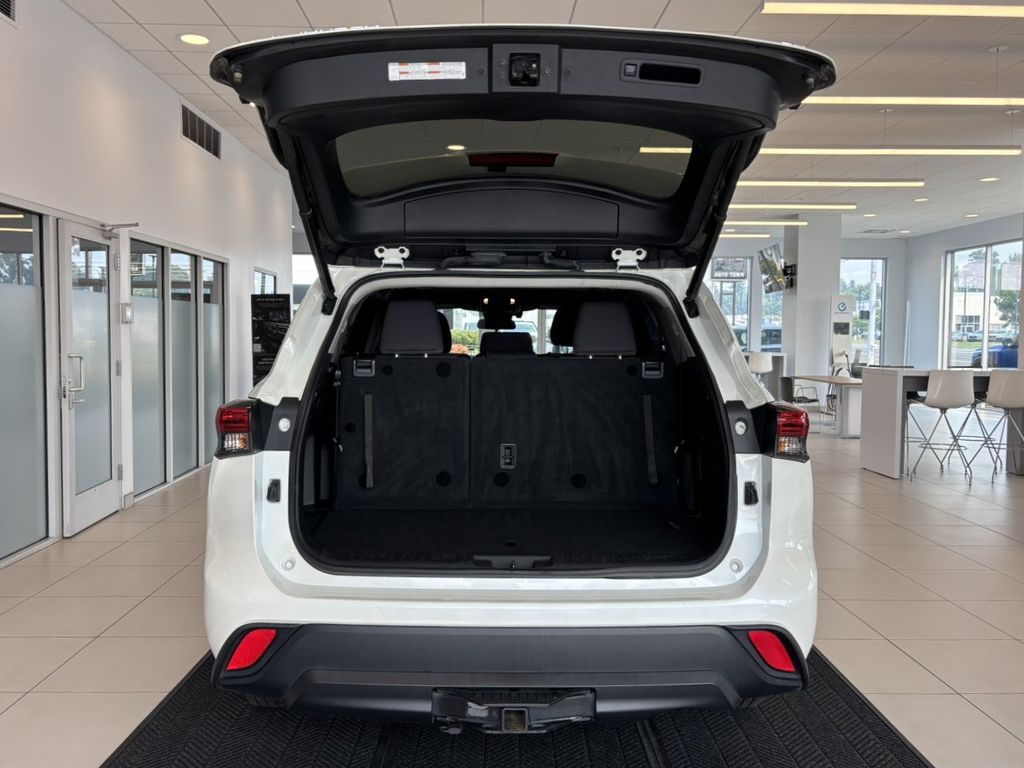 2021 Toyota Highlander Hybrid LE