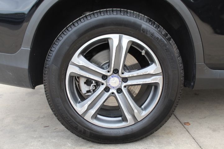 Used Car 2017 Mercedes-benz Glc  Glc 300 For Sale Under $10,000 In Georgetown, Texas