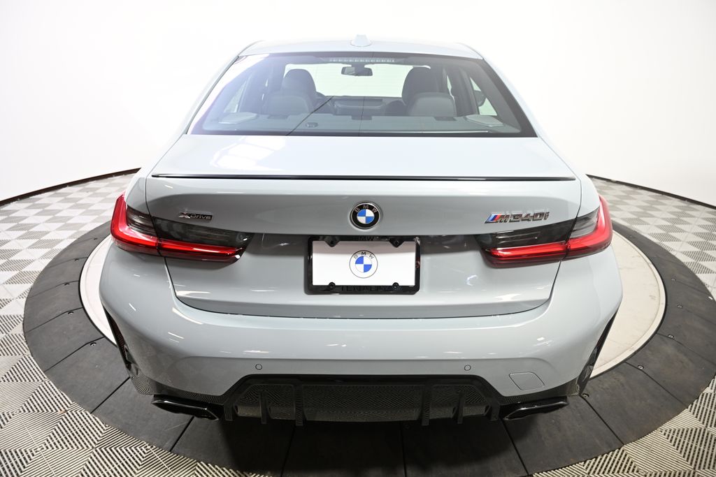 Thumbnail: 2025 BMW 3 Series - 4