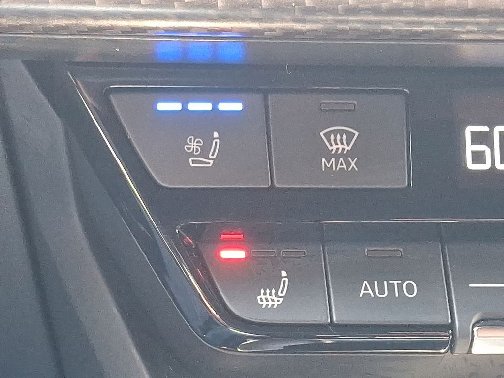 Thumbnail: 2022 Audi RS e-tron GT - 24