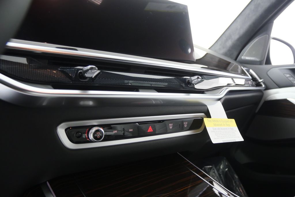 Thumbnail: 2026 BMW X7 - 24