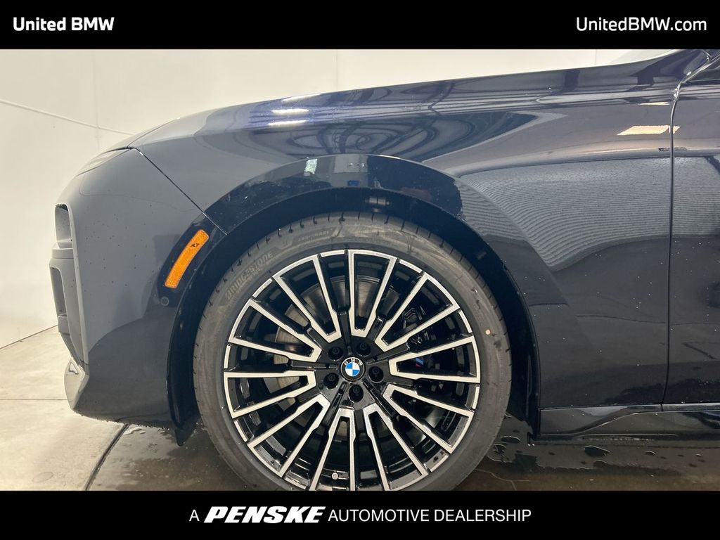 Thumbnail: 2025 BMW i7 - 10