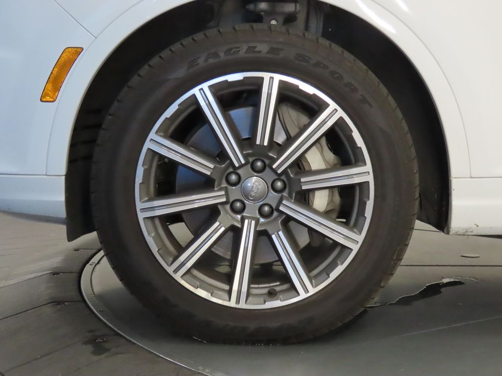 Thumbnail: 2018 Audi Q7 - 11