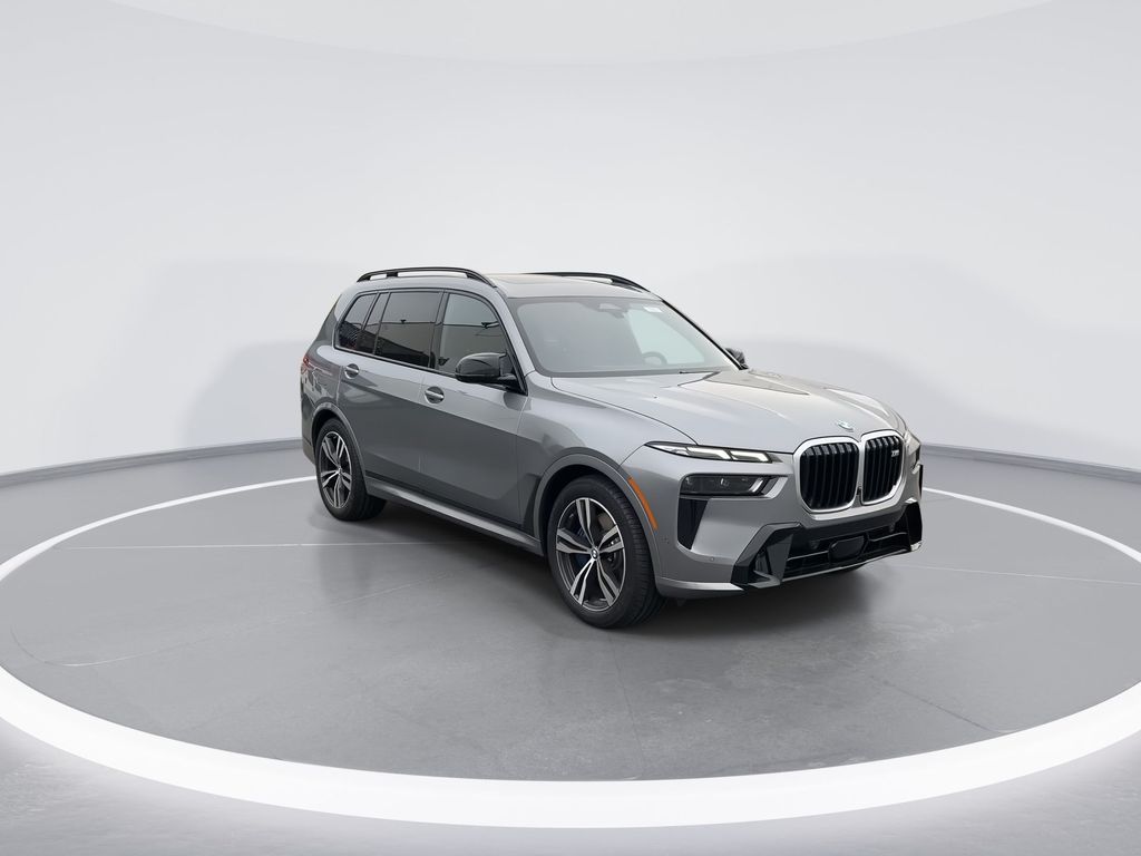 2025 BMW X7 M60i 2