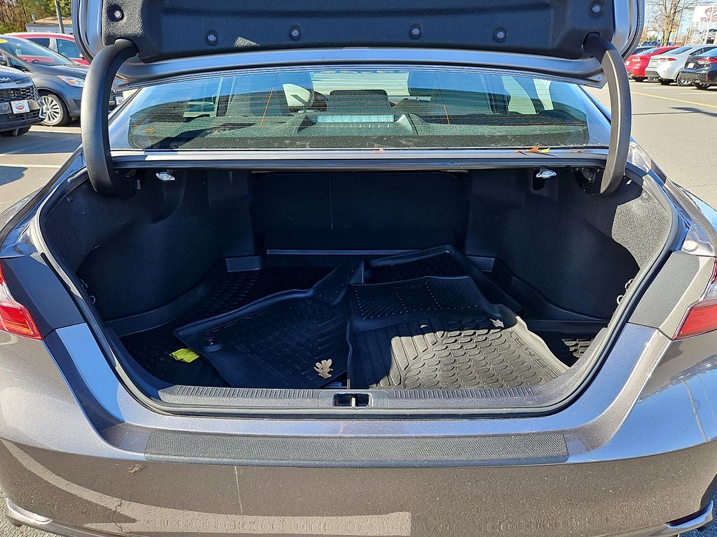 Thumbnail: 2021 Toyota Camry - 30