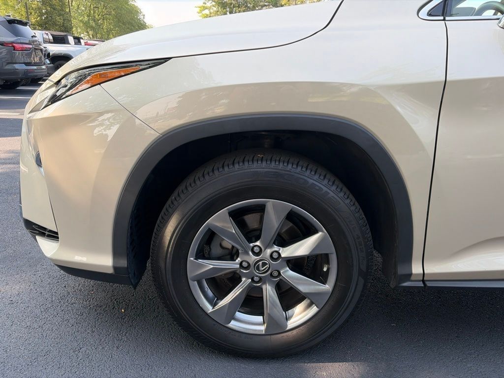 Used 2019 Beige Lexus 350 image 10