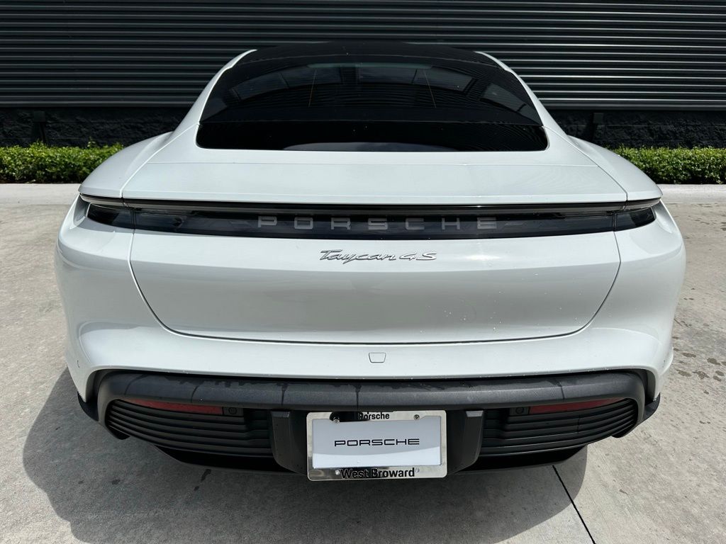 Thumbnail: 2022 Porsche Taycan - 11