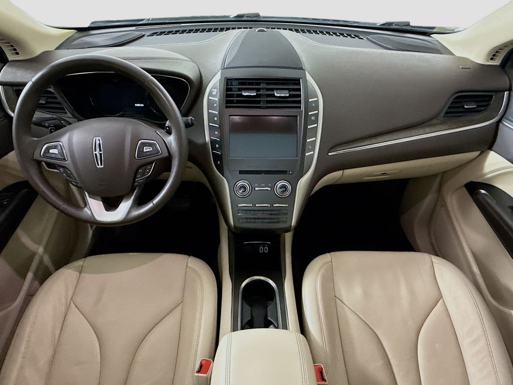 Thumbnail: 2017 Lincoln MKC - 13