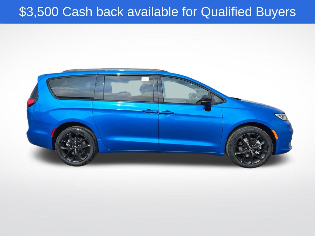 View vehicle photo 2