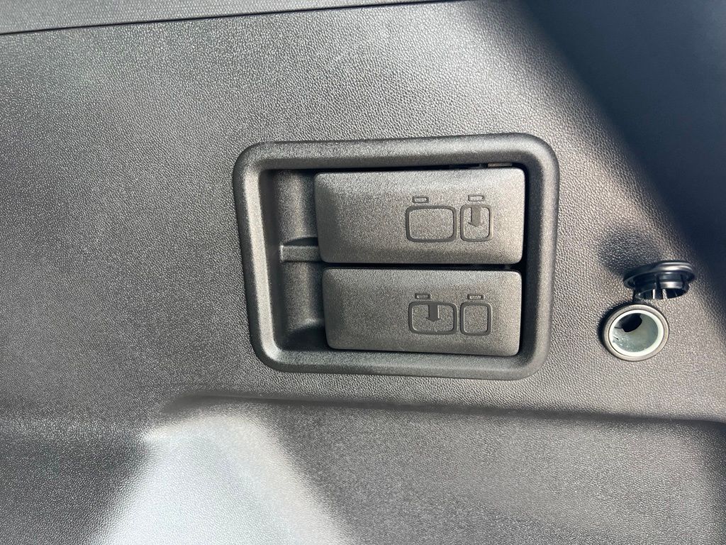 Used 2023 Chevrolet Equinox SUV