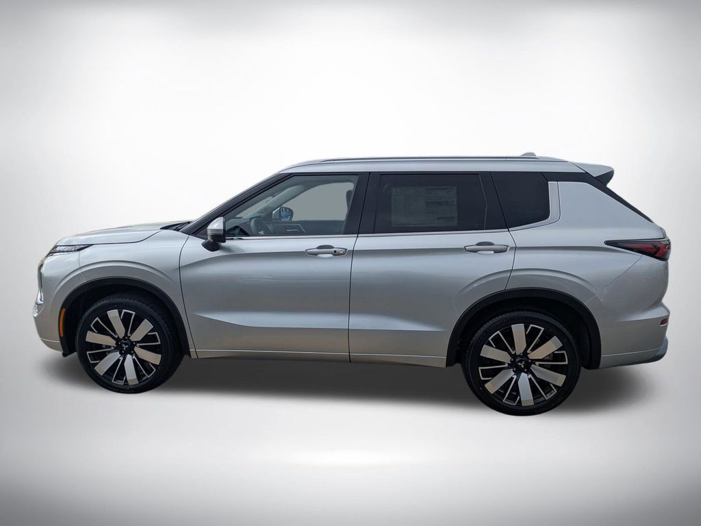 2025 Mitsubishi Outlander SEL - Photo 6