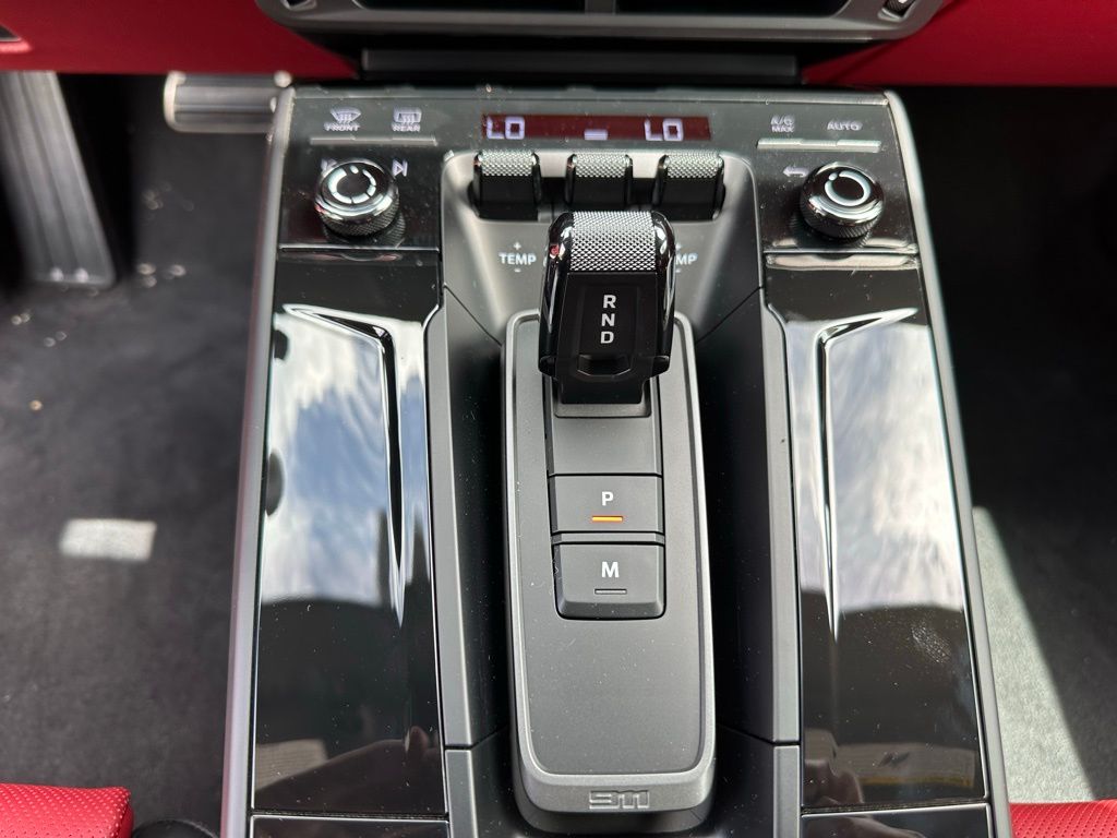 Thumbnail: 2025 Porsche 911 - 25
