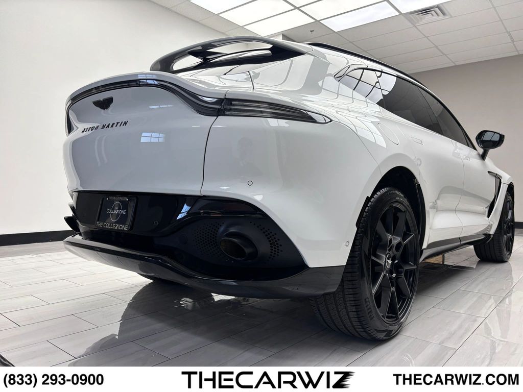 2021 Aston Martin DBX