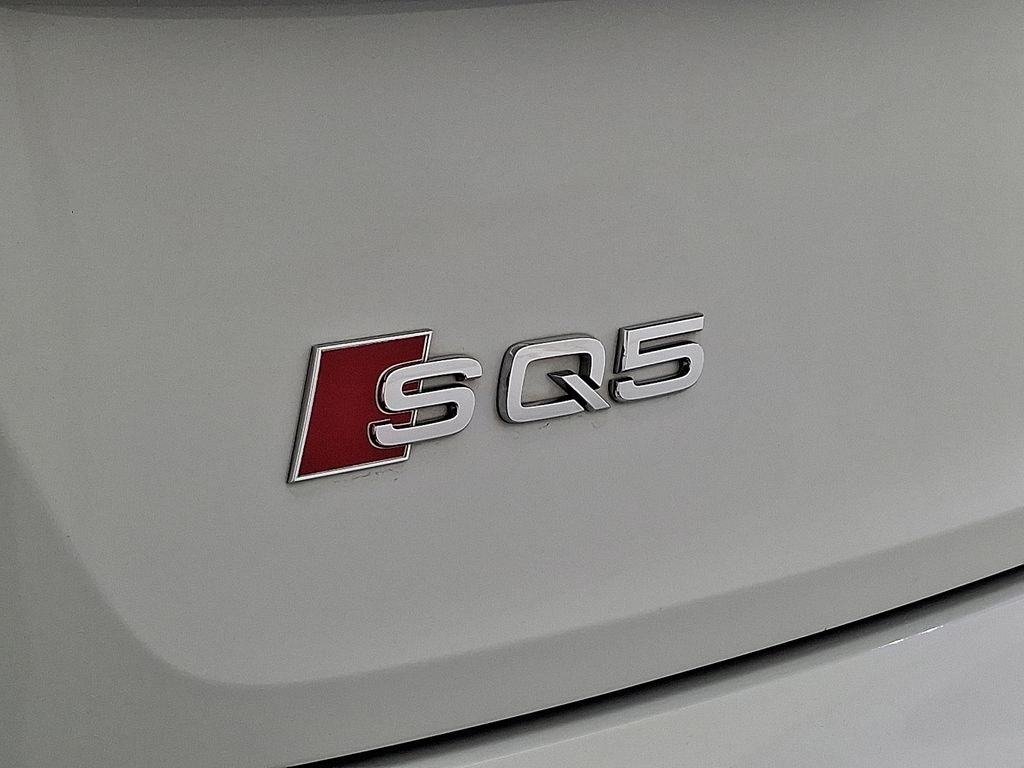 2022 Audi SQ5 Premium Plus 30