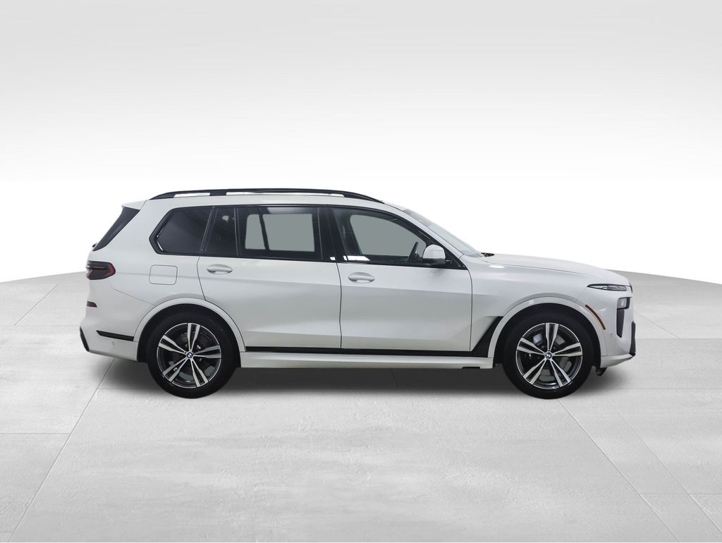 Thumbnail: 2023 BMW X7 - 6