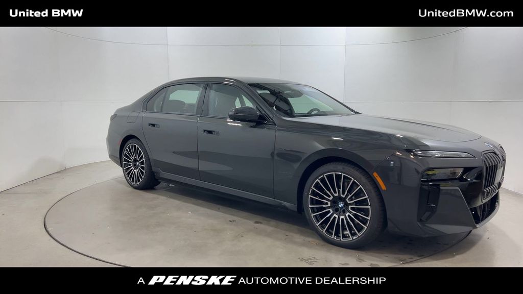 Thumbnail: 2026 BMW 7 Series - 2