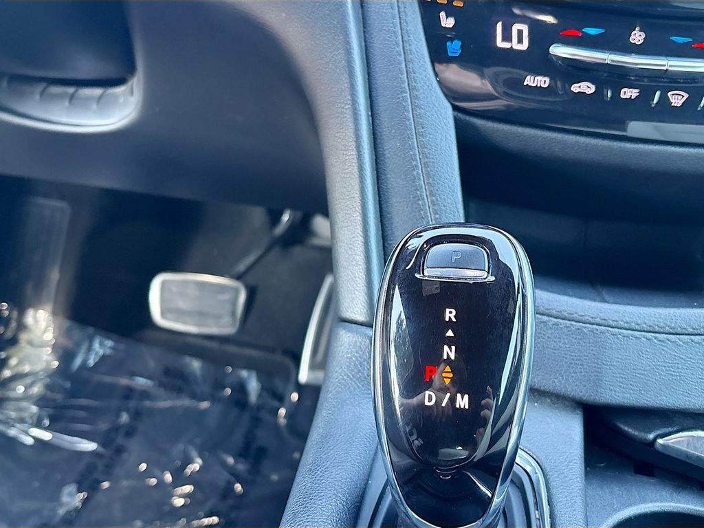 Used 2020 Gray Cadillac Sport image 17