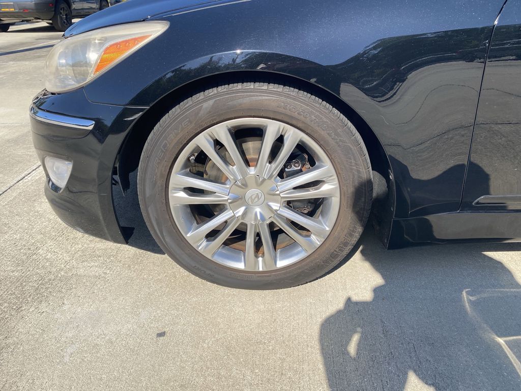 2014 Hyundai Genesis 3.8L photo